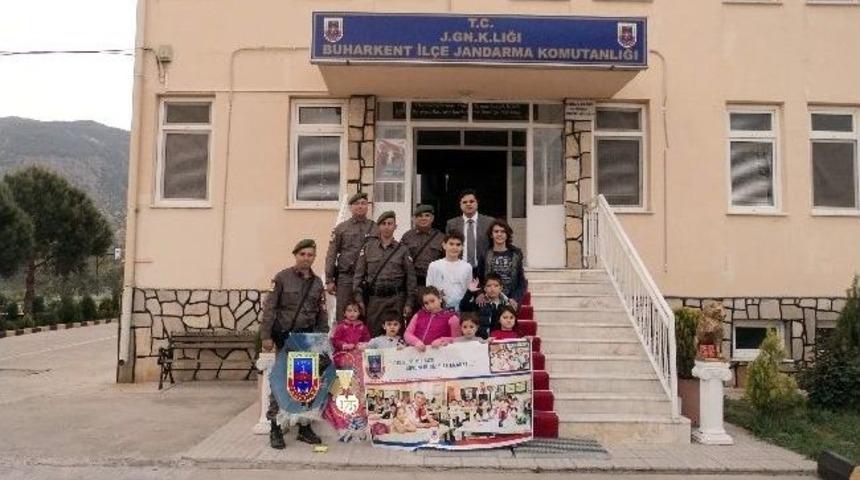Mehmet&ccedil;ik, U&ccedil;urtma Şenliğinde &Ouml;ğrencilerle Buluştu