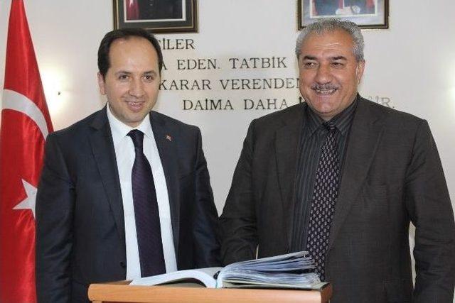 Duhok Valisi Ko&ccedil;er Hakkari&rsquo;de 1