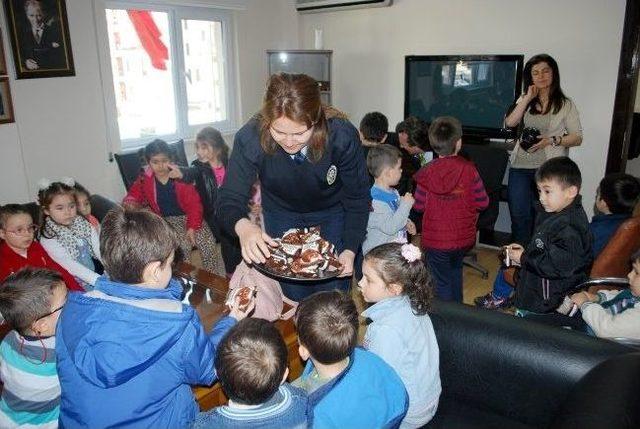 Minik &Ouml;ğrenciler Emniyet Teşkilatını Ziyaret Etti 2
