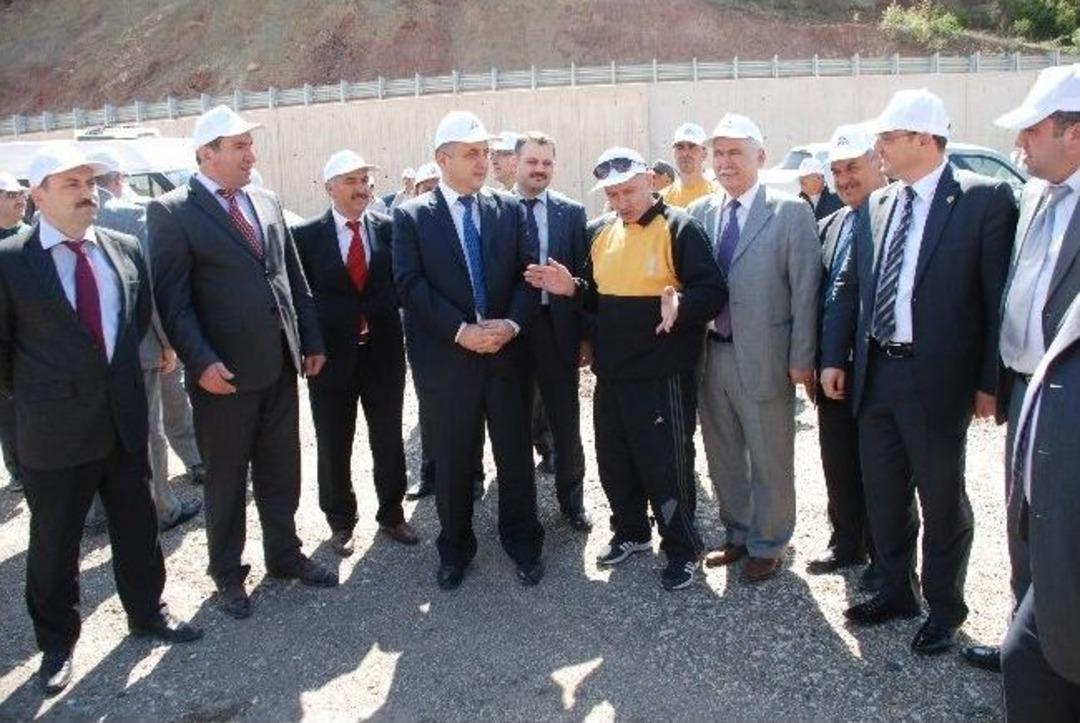 Sevgi Evleri Hatıra Ormanı'na Bin Fidan Dikildi