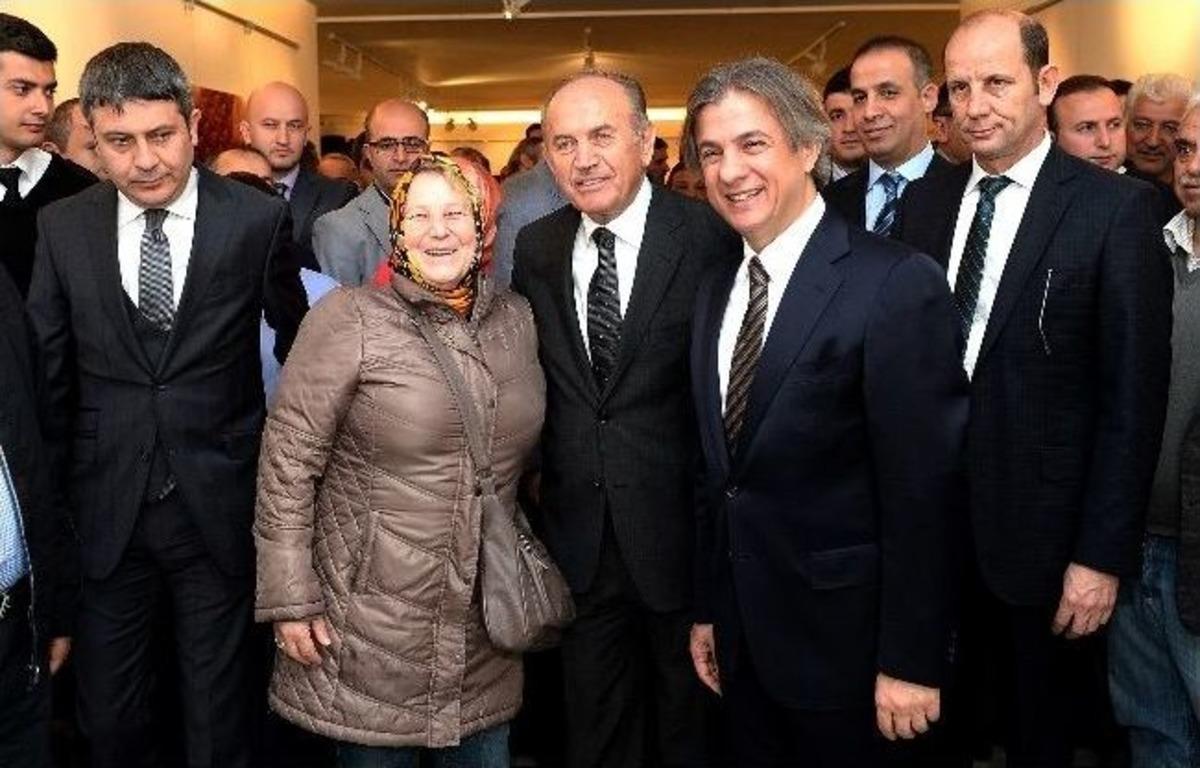 Mazbatasını Alan Başkan Topbaş, İlk Ziyaretini Beyoğlu&rsquo;na Yaptı