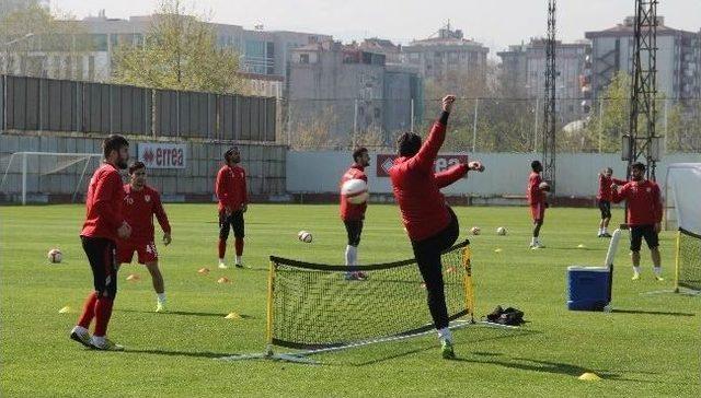Samsunspor, Orduspor Ma&ccedil;ı Hazırlıklarına Başladı 1