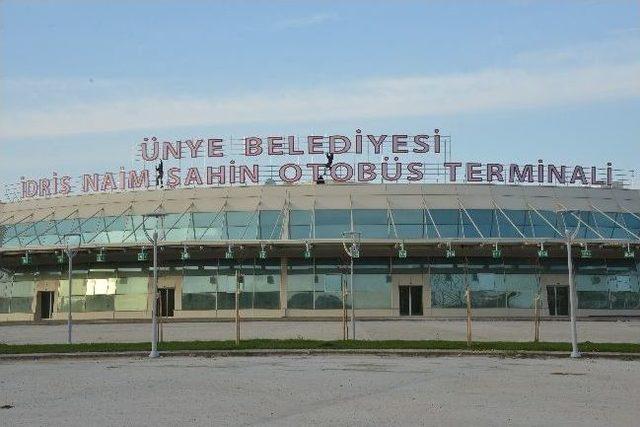 Eski Bakan Şahin&rsquo;in İsmi Terminalden Kaldırıldı 2