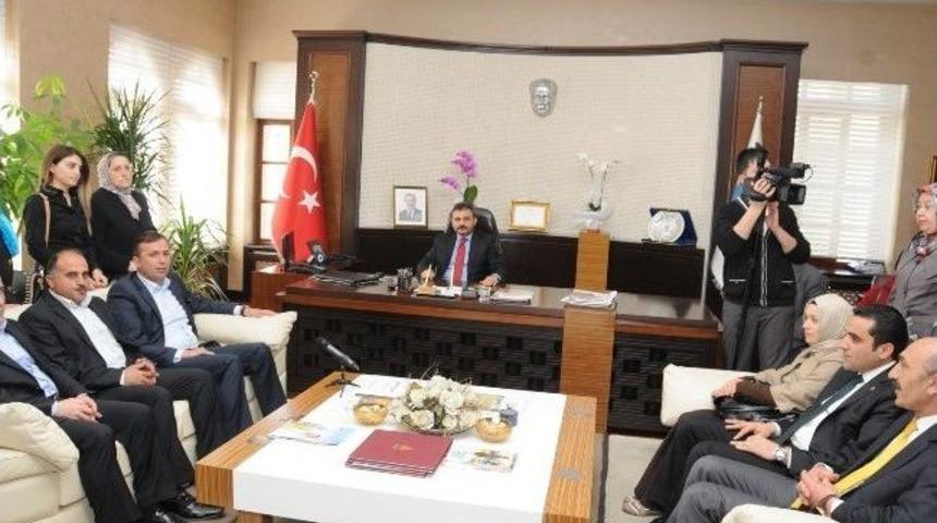 Ak Parti İl Başkanı Ceylan&rsquo;dan K&uuml;lc&uuml;&rsquo;ye Kutlama Ziyareti