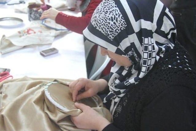 Sakem&rsquo;de El Sanatları Sergisi 1