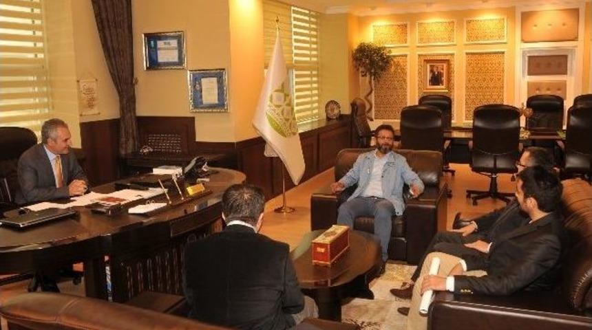 Kb&uuml;&rsquo;de Sinan Yağmur İle Aşka Yolculuk