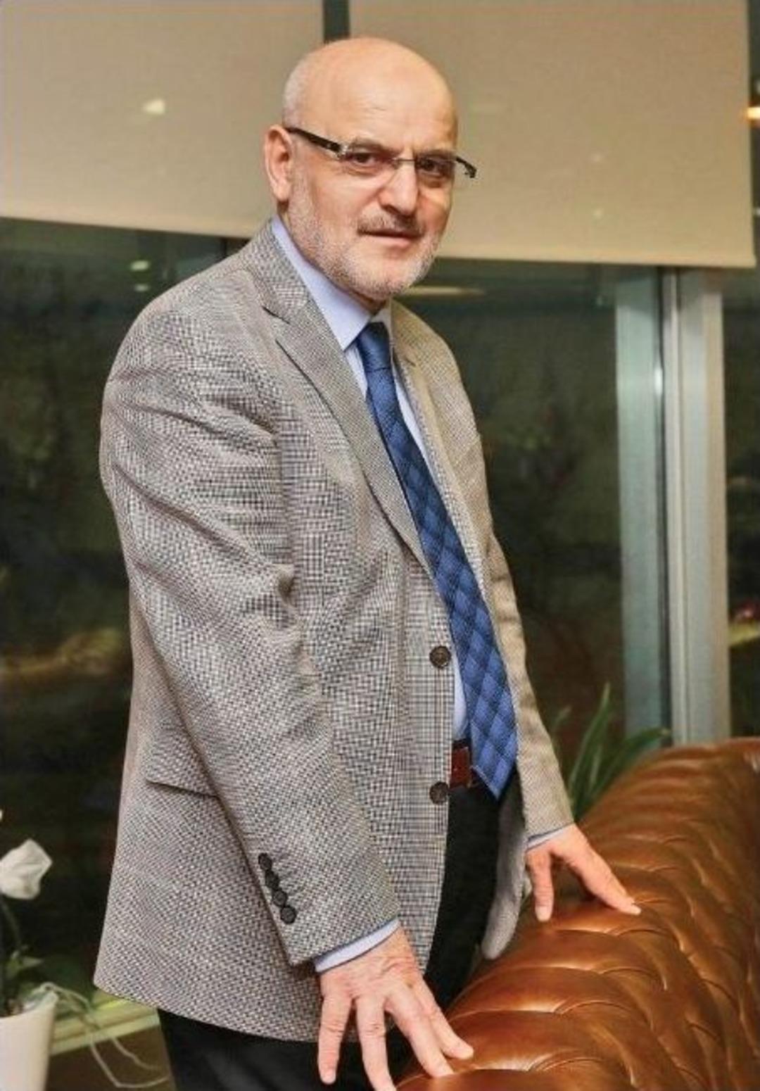 Orhan Veli Kanık&rsquo;a Doğduğu İl&ccedil;ede 100. Yıl Armağanı