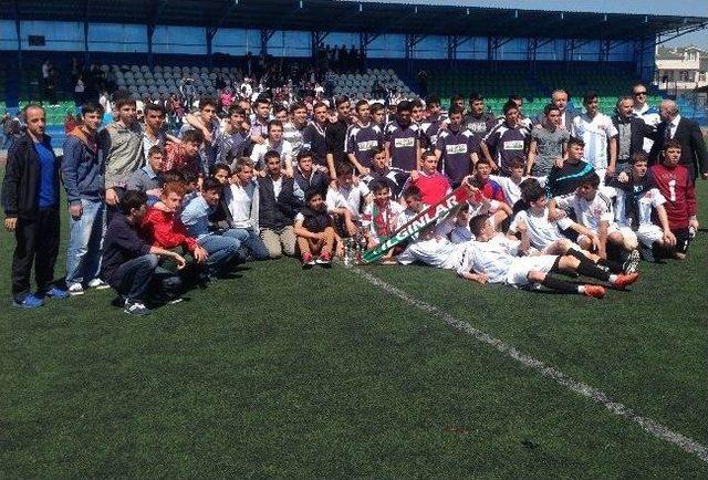 S&ouml;ğ&uuml;tl&uuml; &Ccedil;ok Programlı Lisesi Sakarya Şampiyonu Oldu 3