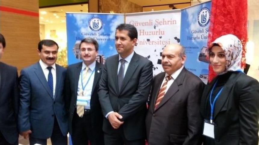 Bayburt &Uuml;niversitesi "g&uuml;venli Şehrin Huzurlu &Uuml;niversitesi" Sloganıyla Şanlıurfa'da Tanıtıldı