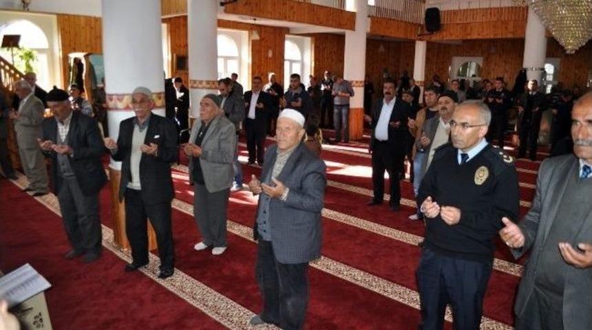 Adilcevaz'da Şehit Polisler İ&ccedil;in Mevlit Okutulldu