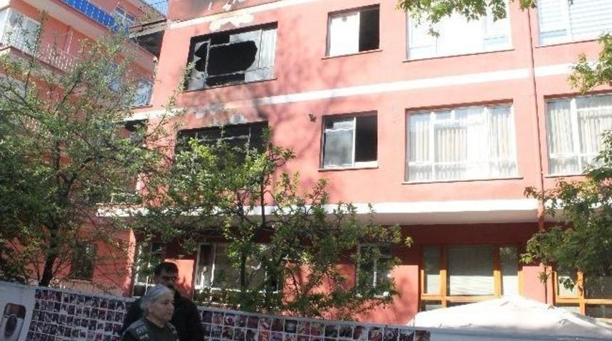 (d&uuml;zeltme) Başkent&rsquo;te Yangın: 1 &Ouml;l&uuml;, 2 Yaralı