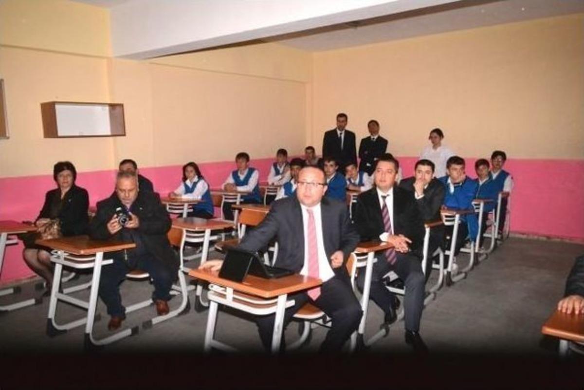 &Ouml;ğrenciler Tabletlerine Kavuştu