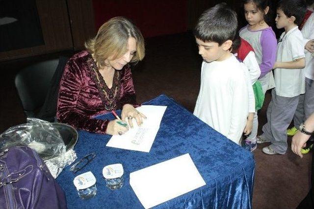 Gkv, Çocuk Hikayeleri Yazarı Çiğdem Gündeş Ve Ressam Ayda Ataman Konuk Etti