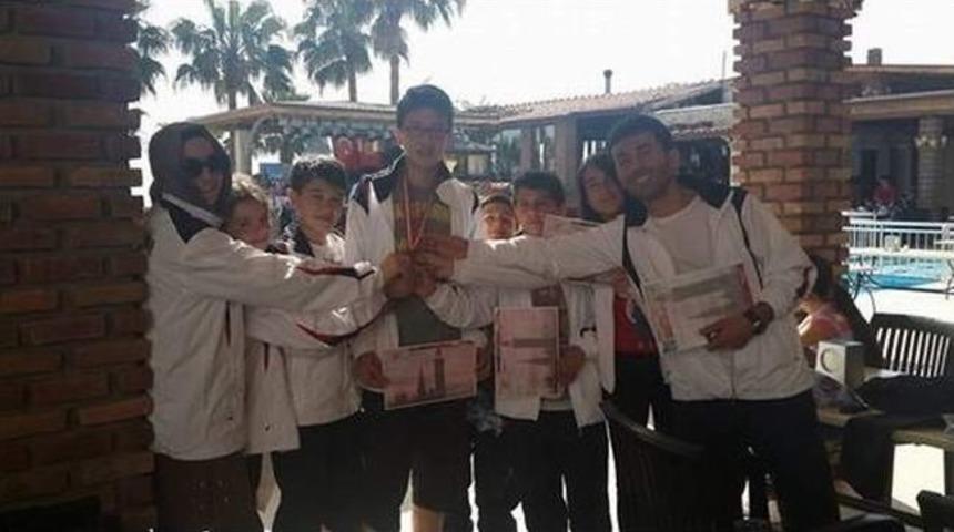 Keles Davut Zeki Akpınar Yibo Urfodu&rsquo;da Adını G&uuml;m&uuml;ş&rsquo;e Yazdırdı