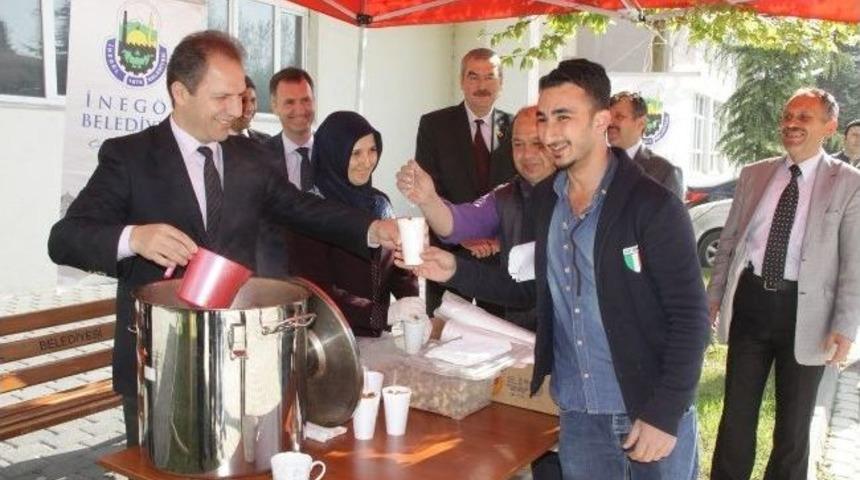 Belediyeden &Uuml;niversite &Ouml;ğrencilerine &Ccedil;orba İkramı