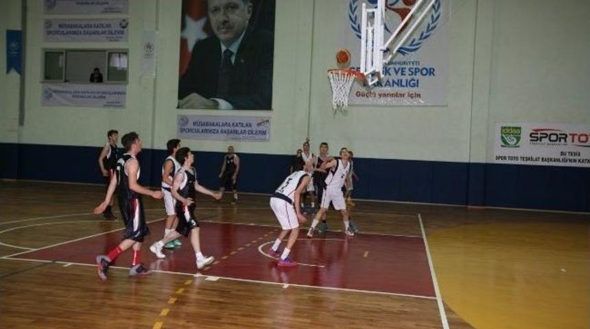 Yıldız Erkekler Anadolu Şampiyonası Başladı