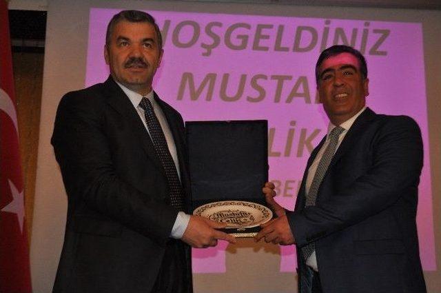 Kocasinan Belediye Başkanı Mustafa Çelik Muhtarlarla Biraraya Geldi