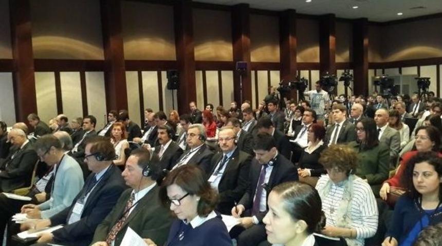 T&uuml;rkiye-ab G&uuml;mr&uuml;k Birliği Değerlendirme Raporu Toplantısı