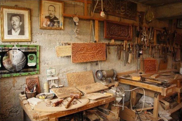 Asırlık Ahşap Oyma Ustası G1