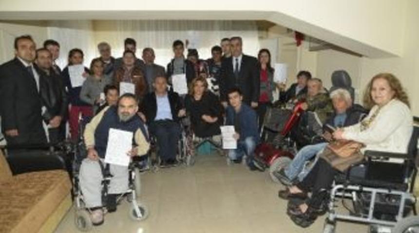 Engelliler Sertifikalarını Aldı