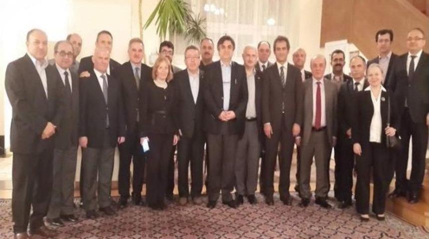 Sa&uuml; Rekt&ouml;r&uuml; Elmas Polonya&rsquo;da &ldquo;rekt&ouml;rler Buluşması&rdquo;na Katıldı