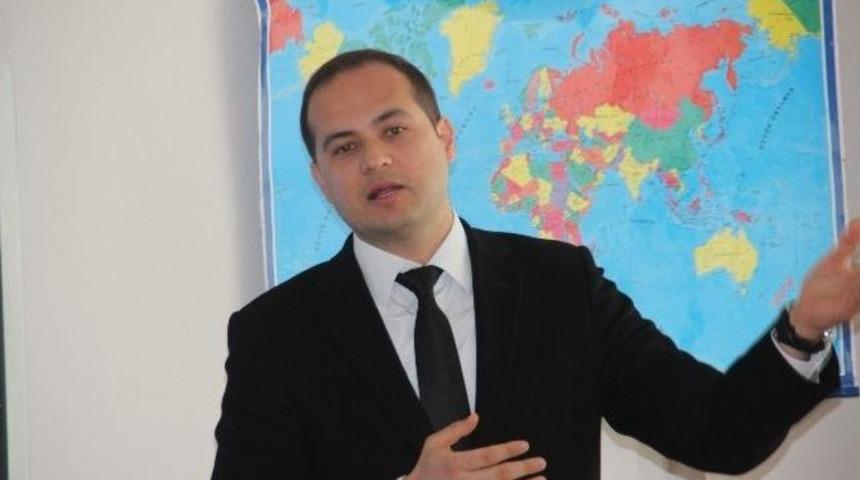 İstanbul Kemerburgaz &Uuml;niversitesi Heyeti Mardinli &Ouml;ğrencilere Seminer Verdi