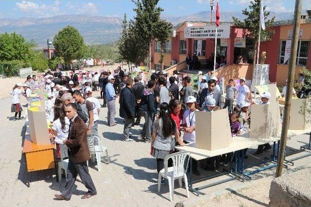 Mut&rsquo;ta Bilim Fuarı 1