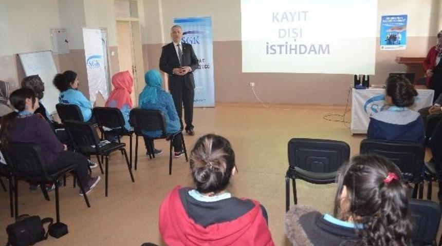 Aksaray'da &Ouml;ğrencilere Sgk Eğitimi