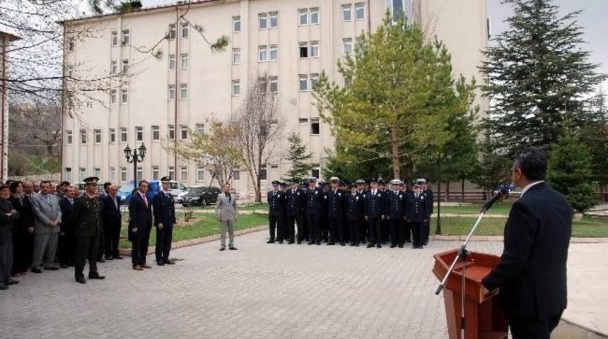 G&uuml;r&uuml;n&rsquo;de Polis Haftası Kutlandı