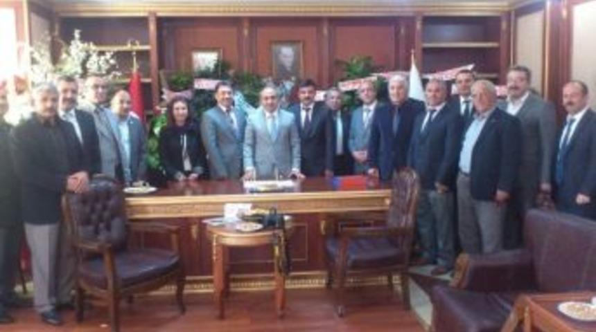 Eğitim-bir-sen'den Başkan Kara'ya &ldquo;hayırlı Olsun&rdquo; Ziyareti