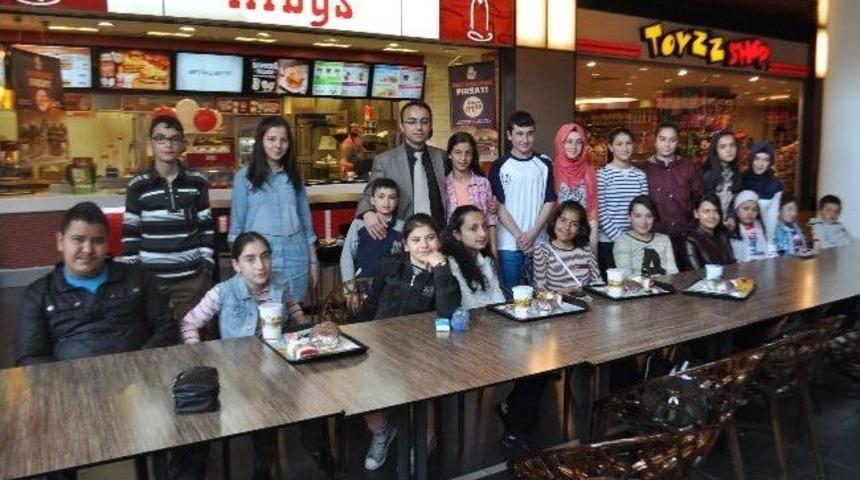 20 &Ouml;ğrenci İlk Kez Forum Kayseri'de Sinemaya Gitti