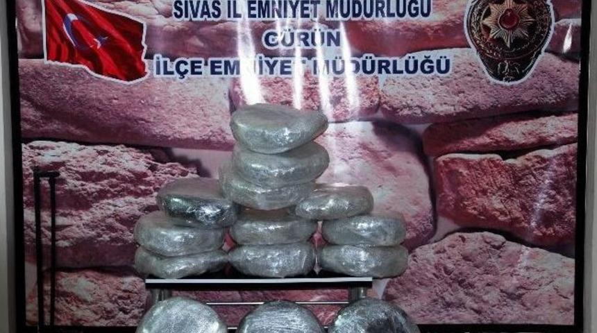 Sivas'ta 80 Kilo Esrar Maddesi Ele Ge&ccedil;irildi