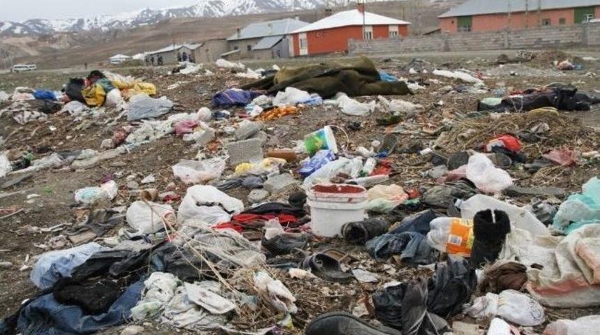 Er&ccedil;ek Mahallesi&rsquo;nde &Ccedil;&ouml;p Sıkıntısı