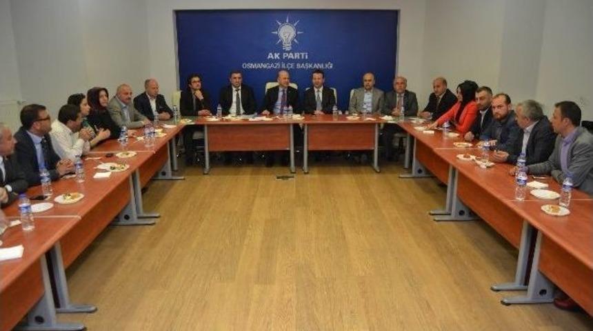 Ak Parti İl Başkanı Torun, İl&ccedil;e Teşkilatlarına Teşekk&uuml;r Ziyaretlerini S&uuml;rd&uuml;r&uuml;yor