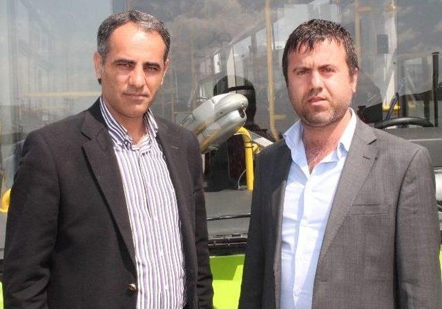 Halk Otob&uuml;s&uuml;ne Taşlı Saldırı 2