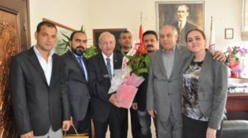 Roman K&uuml;lt&uuml;r&uuml;n&uuml; Yaşatma Ve M&uuml;zisyenler Derneği&rsquo;nden Tekirdağ B&uuml;y&uuml;kşehir Belediye Başkanı Albayrak&rsquo;a Ziyaret