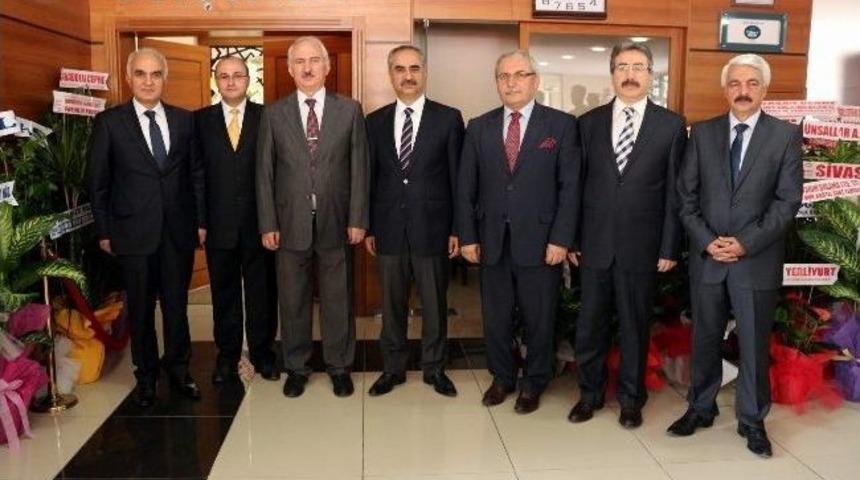 Sivas Valisi Barut&rsquo;tan, Belediye Başkanı Aydın&rsquo;a Ziyaret