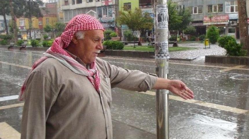 Kızıltepeli &Ccedil;ift&ccedil;ilerin Nisan Yağmuru Sevinci