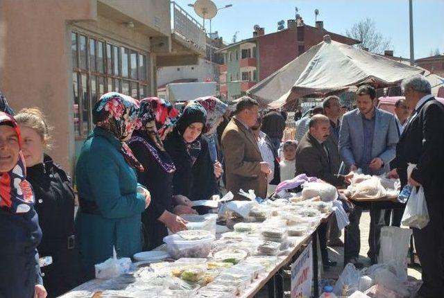 Kur&rsquo;an Kursu A&ccedil;mak İ&ccedil;in Kermes D&uuml;zenlendi 1