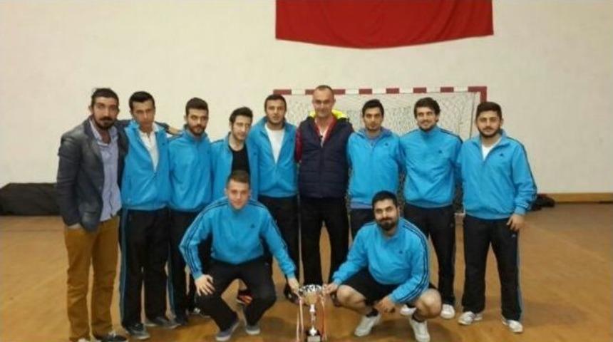&Uuml;niversiteler Arası Salon Futbol Turnuvası