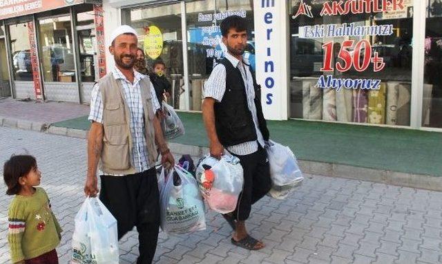 Rahmet Eli Gıda Bankası&rsquo;ndan 699 Aileye Yardım 1
