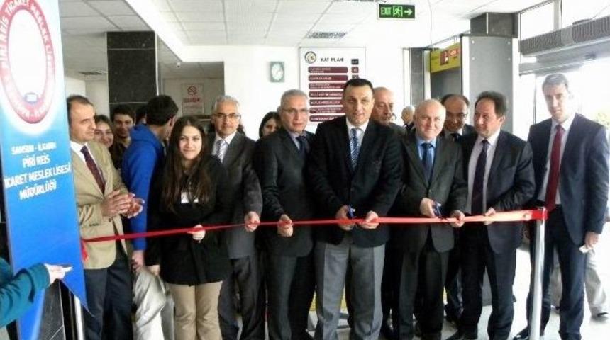 &Ouml;ğrencilerden Bilişim Standı