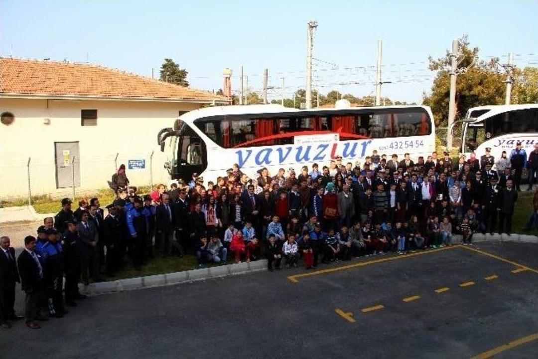 89 &Ouml;ğrenci &Ccedil;anakkale&rsquo;ye Uğurladı