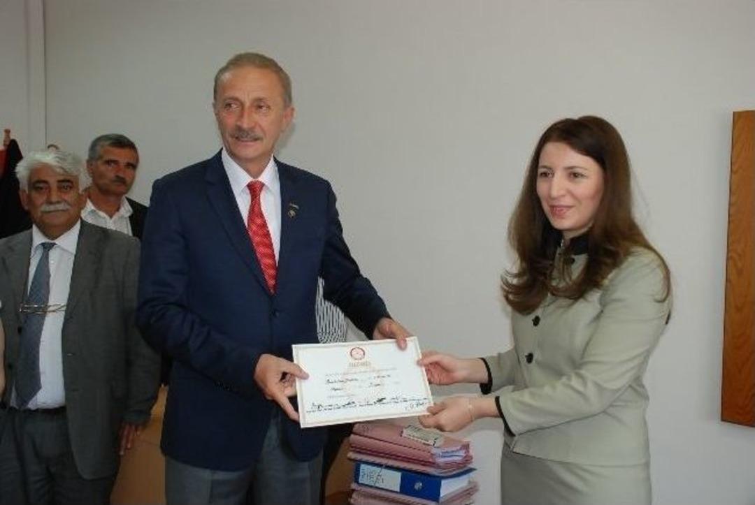 Başkan Başkan Atabay Mazbatasını Aldı