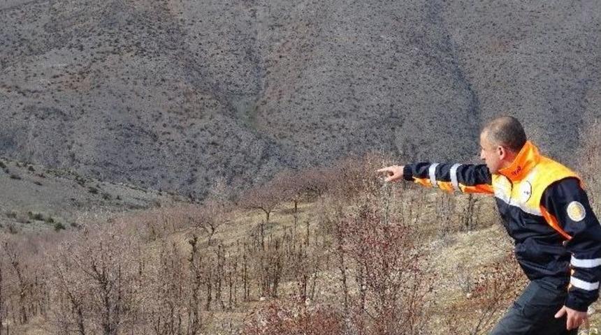 U&ccedil;urumdan D&uuml;şen Kadını Askeri Helikopter Kurtardı