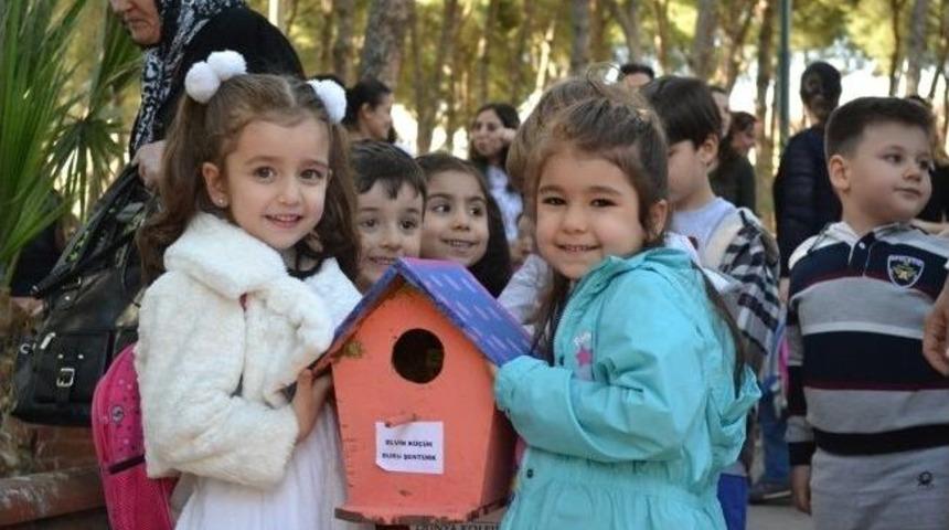 &Ouml;demişli Miniklerinden &Ccedil;amlık&rsquo;a 30 Kuş Evi