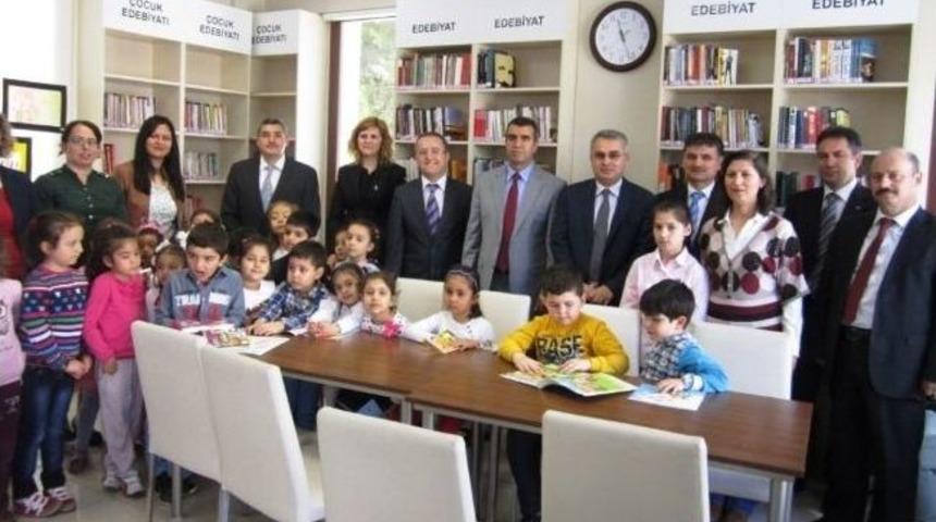 M&uuml;ft&uuml;l&uuml;k K&uuml;t&uuml;phanesi&rsquo;nde Okul &Ouml;ncesi Kitaplığı Oluşturuldu