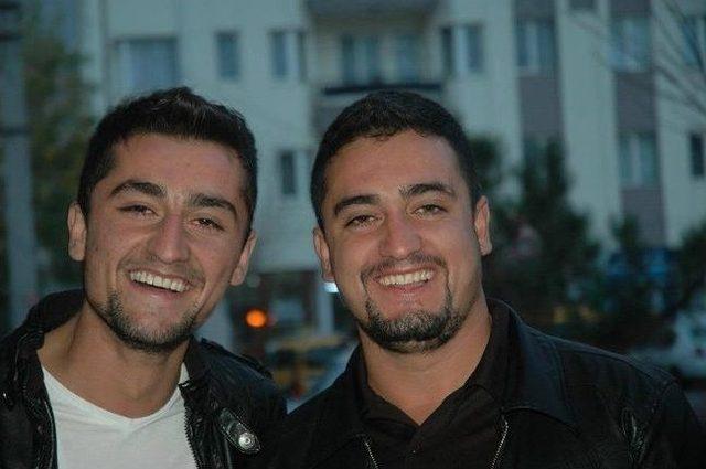 Sivas&rsquo;ta Bı&ccedil;aklı Kavga Dehşeti: 1 &Ouml;l&uuml;, 6 Yaralı 1