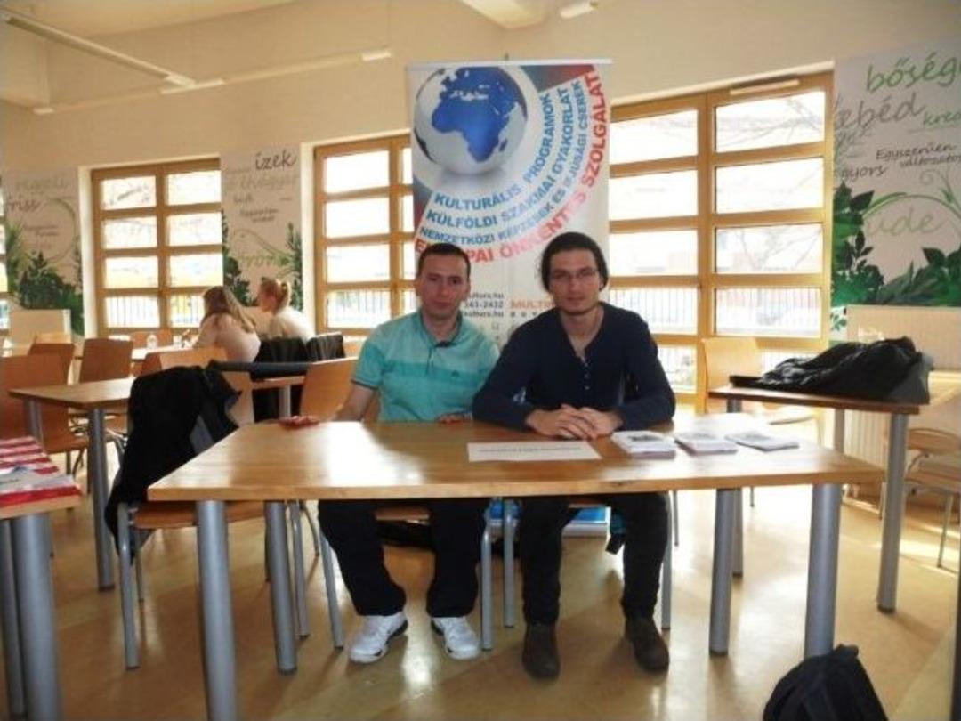 Aziziye Kaymakamlığı 5 &Ouml;ğretmeni Yurt Dışı Eğitimine G&ouml;nderdi