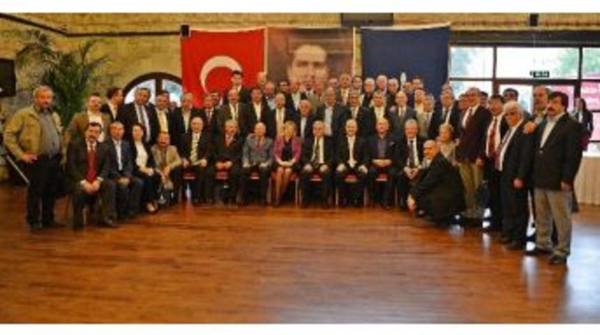 İzmir B&uuml;y&uuml;kşehir'den Eski Meclis &Uuml;yelerine Vefa